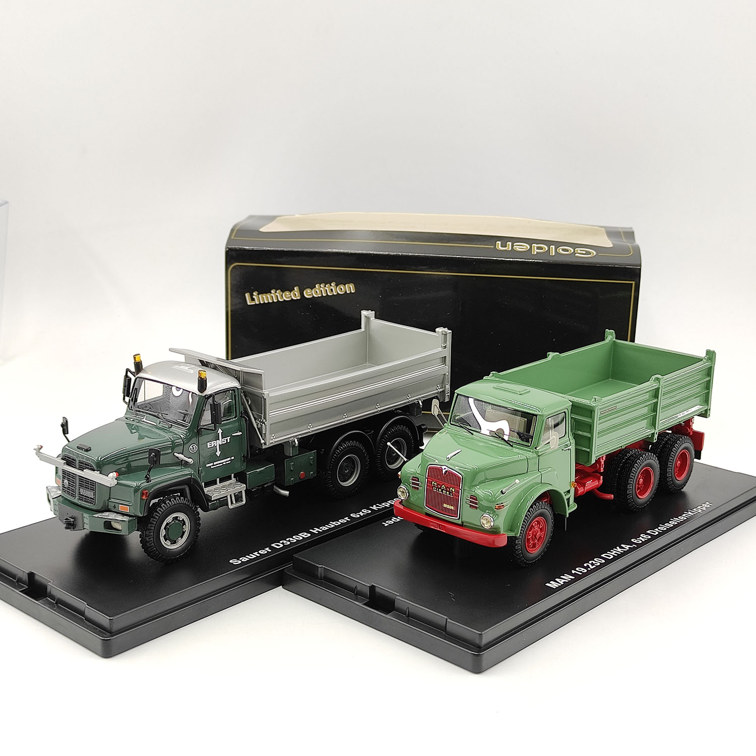 Men Accessories Collection - Golden Oldies scala 1:50 Saurer D330B/MAN