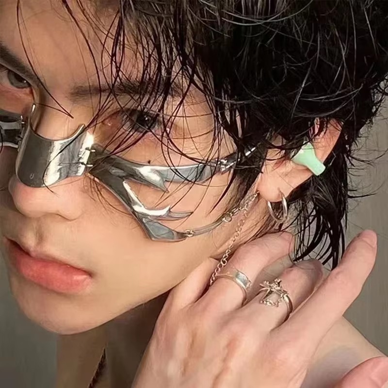 Maschera in metallo Cyberpunk  - Men Accessories Earrings recensione e prezzo