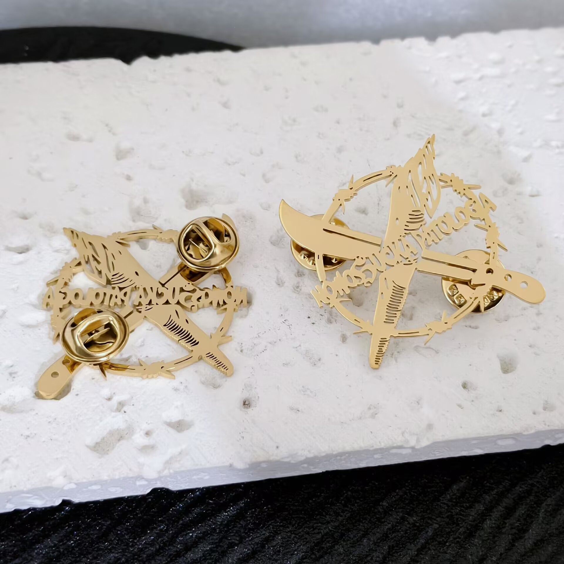 Spilla personalizzata in accia - Men Accessories Brooch recensione e prezzo